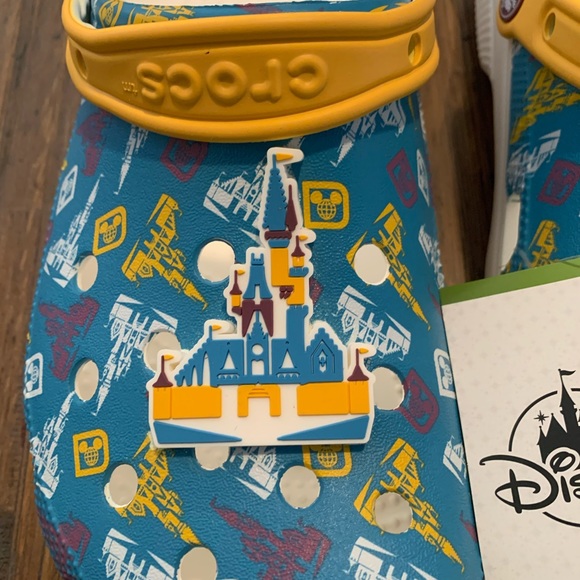 2022 WDW 50th Anniversary The Vault Castle Adult Clogs Crocs Size W11 M9 - Picture 7 of 11